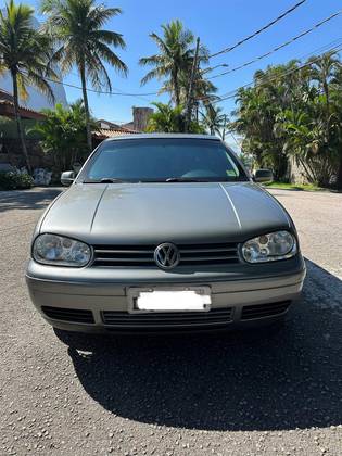 VOLKSWAGEN GOLF 2.0 MI COMFORTLINE 8V GASOLINA 4P AUTOMÁTICO VOLKSWAGEN GOLF 2.0 MI COMFORTLINE 8V GASOLINA 4P AUTOMÁTICO